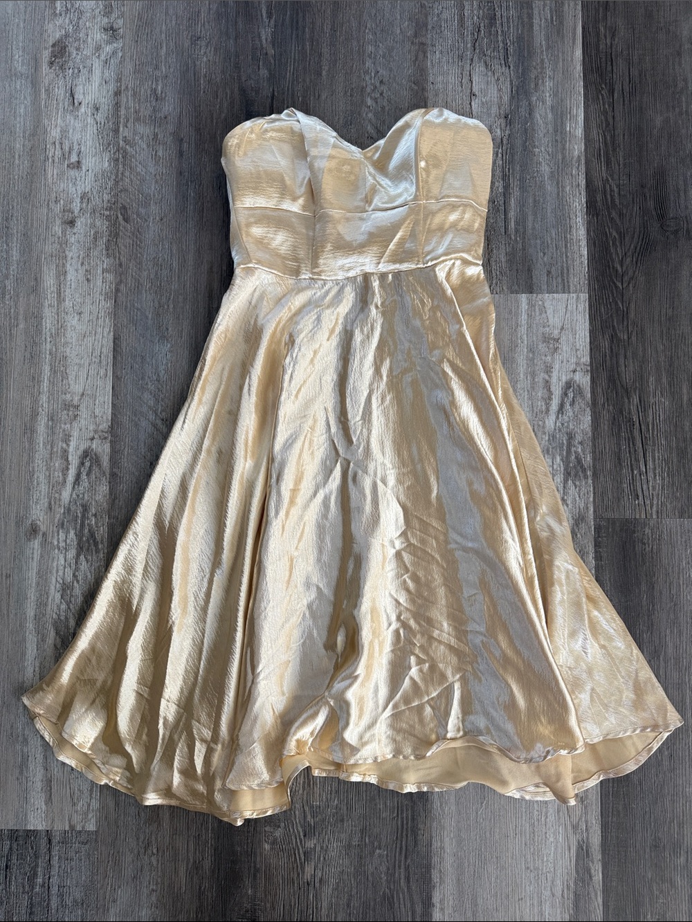 Girls Metallic Gold Strapless Formal Dress